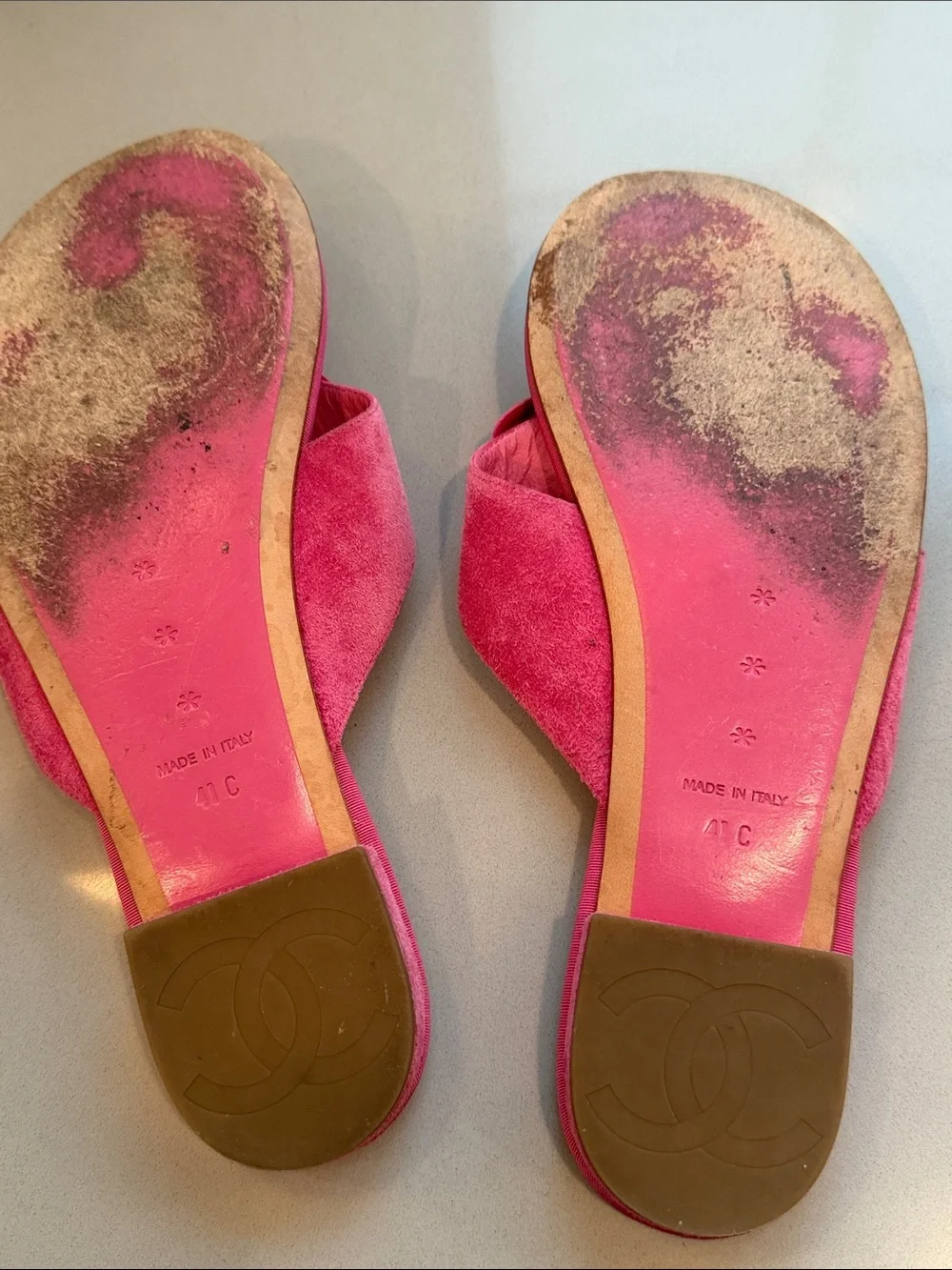 CHANEL Pink Fuchsia Suede Camellia Coco Mark Thong Sandals Size 41c
